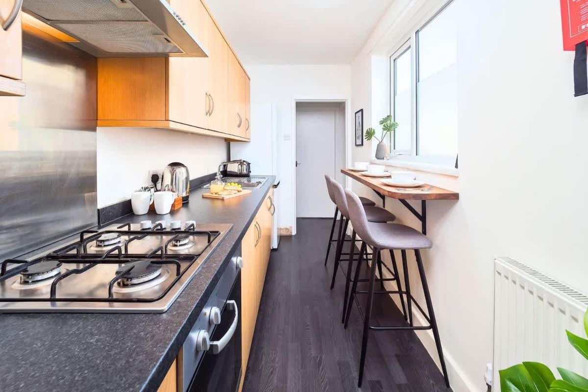Penkhull House By Truestays - 4 Bedroom House In Stoke-On-Trent Dış mekan fotoğraf